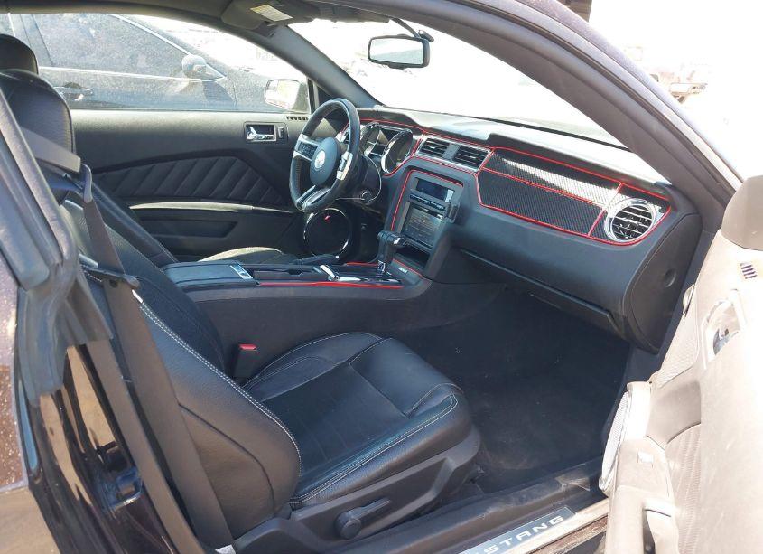 Photo 5 of 2012 Ford Mustang V6 PREMIUM (VIN 1ZVBP8AM5C5206410)