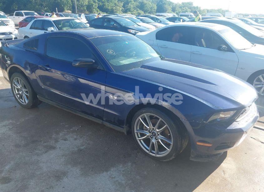 2012 Ford Mustang V6 (VIN 1ZVBP8AM5C5284704) main photo