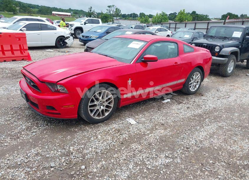 Photo 2 of 2013 Ford Mustang V6 PREMIUM (VIN 1ZVBP8AM5D5211012)