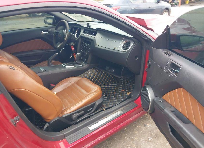 Photo 5 of 2013 Ford Mustang V6 PREMIUM (VIN 1ZVBP8AM5D5254006)