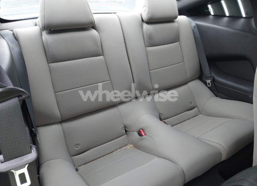 Photo 8 of 2013 Ford Mustang V6 (VIN 1ZVBP8AM5D5261621)