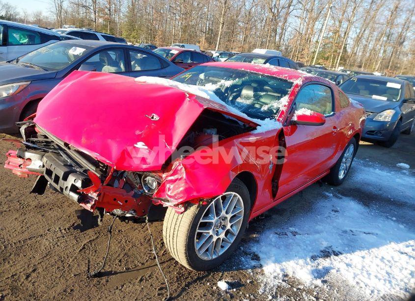 Photo 2 of 2013 Ford Mustang V6 PREMIUM (VIN 1ZVBP8AM5D5266270)