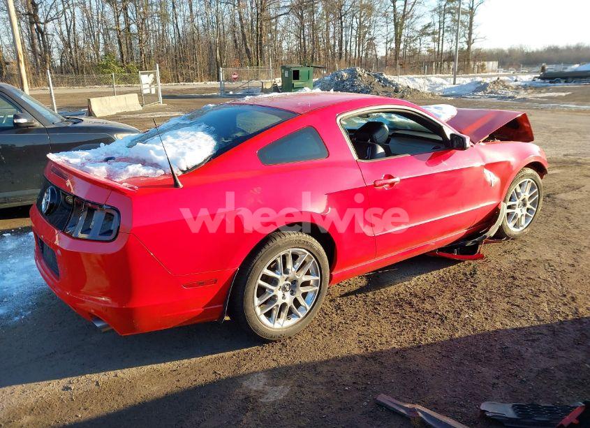 Photo 4 of 2013 Ford Mustang V6 PREMIUM (VIN 1ZVBP8AM5D5266270)