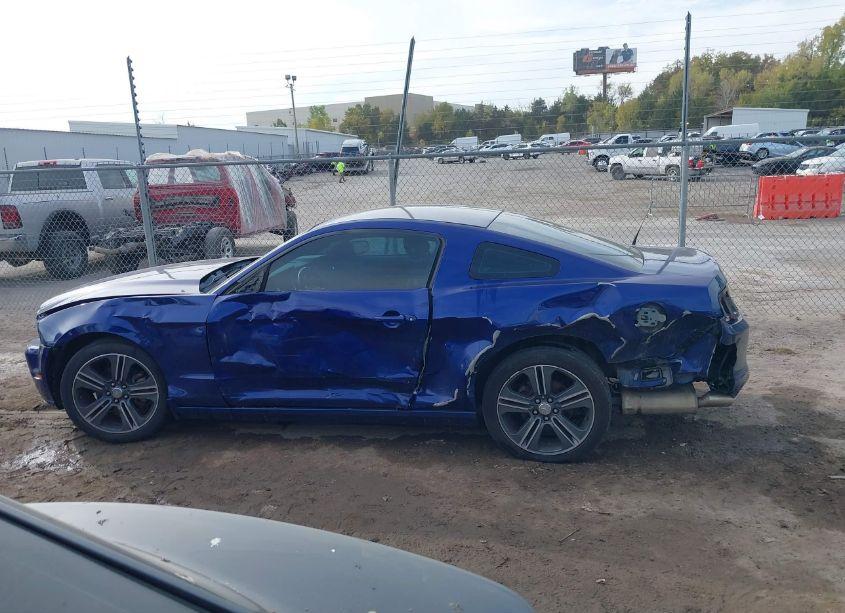 Photo 14 of 2014 Ford Mustang V6 (VIN 1ZVBP8AM5E5203087)