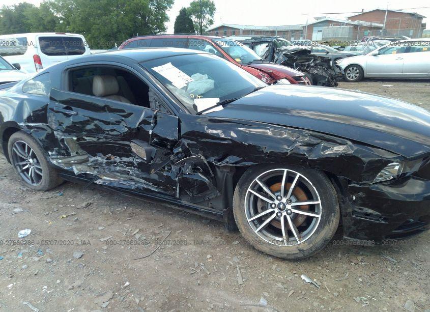 Photo 6 of 2014 Ford Mustang V6 PREMIUM (VIN 1ZVBP8AM5E5230855)