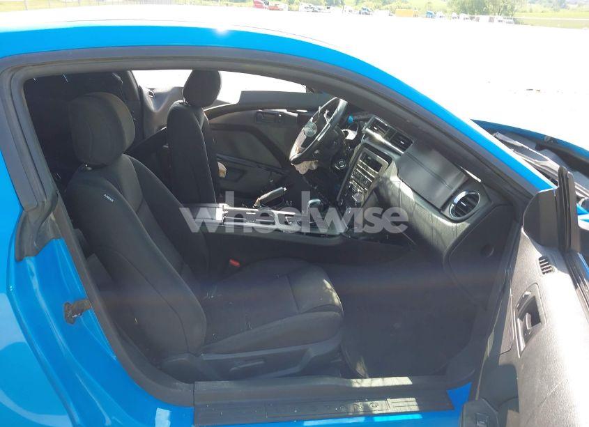 Photo 5 of 2014 Ford Mustang V6 (VIN 1ZVBP8AM5E5250006)
