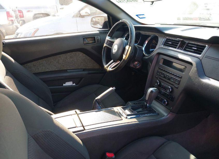 Photo 5 of 2014 Ford Mustang V6 (VIN 1ZVBP8AM5E5291283)