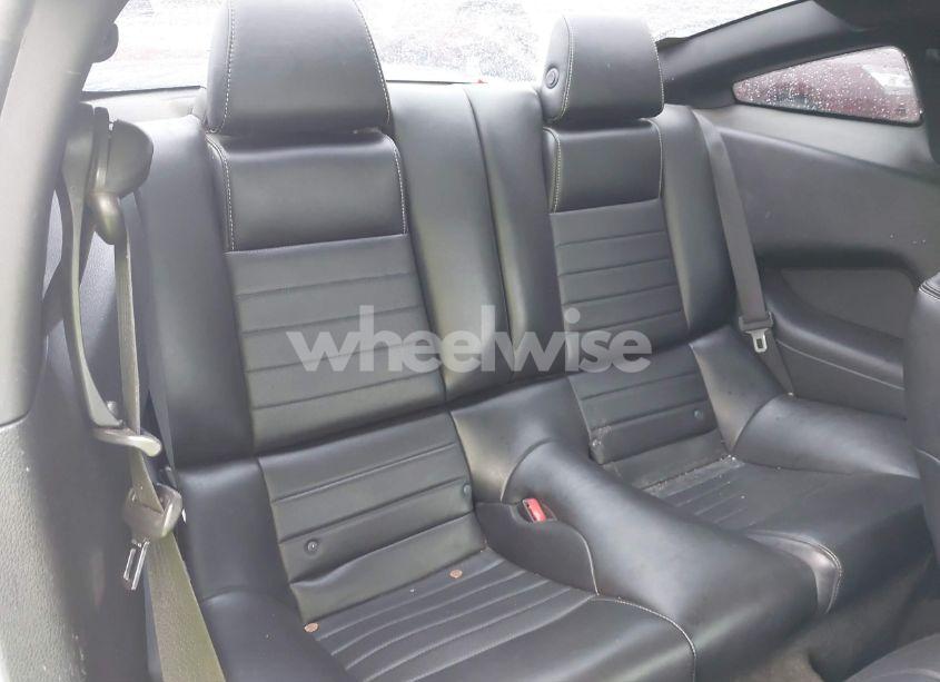 Photo 8 of 2014 Ford Mustang V6 PREMIUM (VIN 1ZVBP8AM5E5304470)