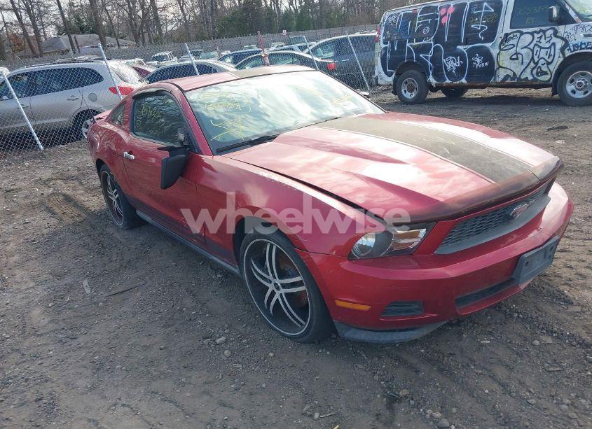 2011 Ford Mustang V6 (VIN 1ZVBP8AM6B5115712) main photo