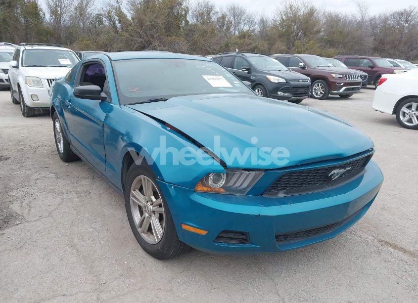 2011 Ford Mustang V6 (VIN 1ZVBP8AM6B5125141) main photo