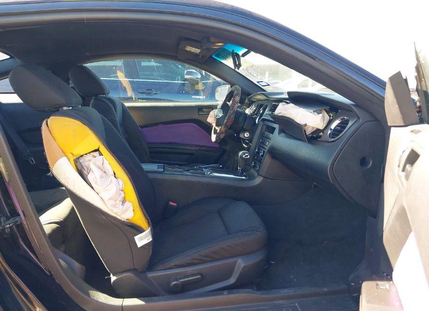 Photo 5 of 2011 Ford Mustang V6 (VIN 1ZVBP8AM6B5169821)