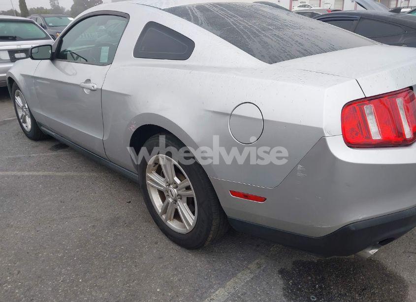 Photo 6 of 2012 Ford Mustang V6 (VIN 1ZVBP8AM6C5207372)