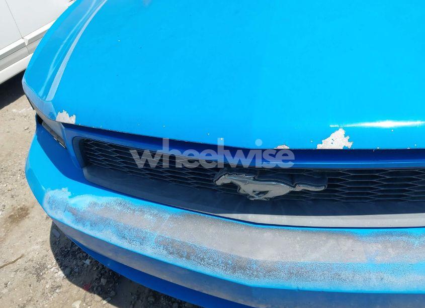 Photo 6 of 2012 Ford Mustang V6 (VIN 1ZVBP8AM6C5208912)