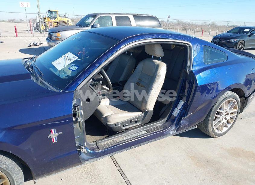 Photo 6 of 2012 Ford Mustang V6 PREMIUM (VIN 1ZVBP8AM6C5233342)
