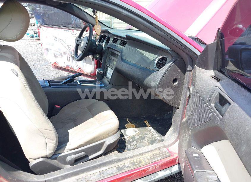 Photo 5 of 2012 Ford Mustang V6 (VIN 1ZVBP8AM6C5260105)