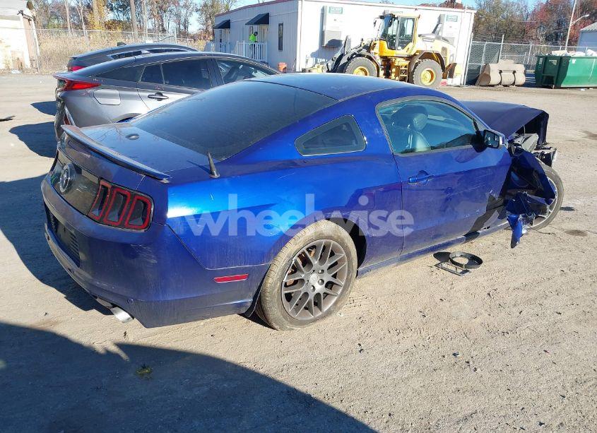 Photo 4 of 2013 Ford Mustang V6 PREMIUM (VIN 1ZVBP8AM6D5273843)