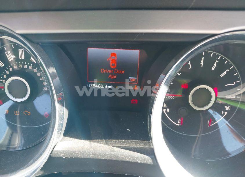 Photo 7 of 2013 Ford Mustang V6 PREMIUM (VIN 1ZVBP8AM6D5273843)