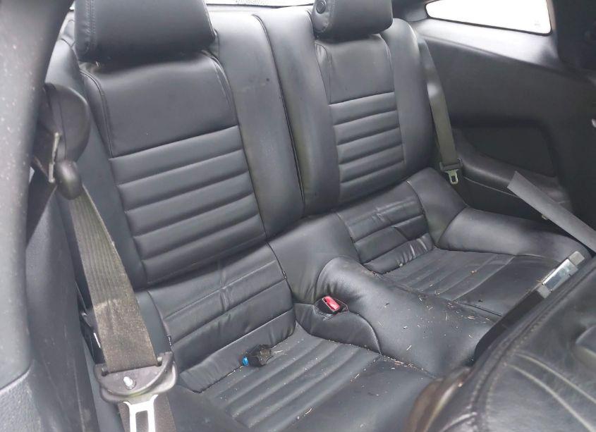 Photo 8 of 2014 Ford Mustang V6 (VIN 1ZVBP8AM6E5261774)