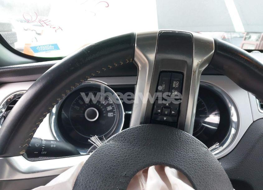 Photo 7 of 2014 Ford Mustang V6 PREMIUM (VIN 1ZVBP8AM6E5286724)