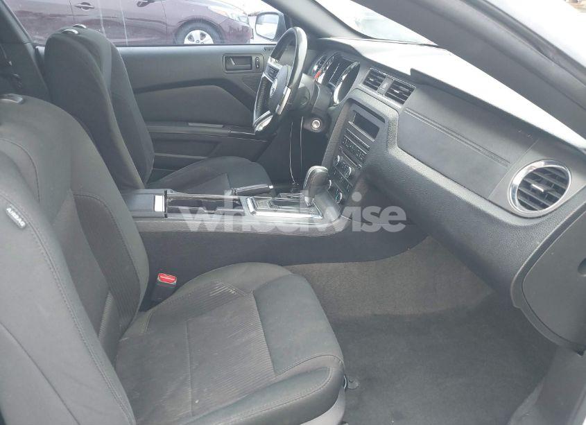 Photo 5 of 2014 Ford Mustang V6 (VIN 1ZVBP8AM6E5311038)