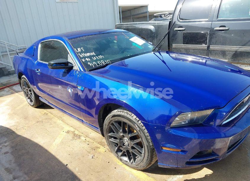 Photo 6 of 2014 Ford Mustang V6 (VIN 1ZVBP8AM6E5320810)