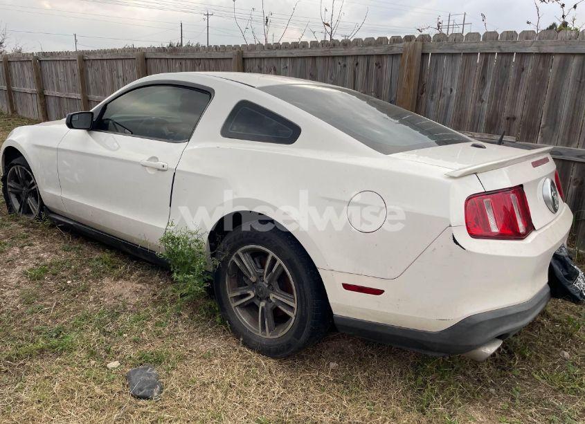 Photo 3 of 2011 Ford Mustang (VIN 1ZVBP8AM7B5111586)