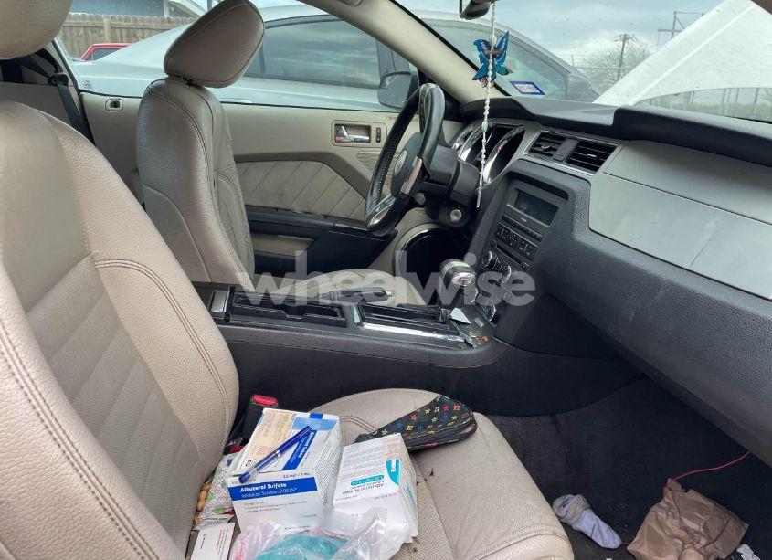 Photo 5 of 2011 Ford Mustang (VIN 1ZVBP8AM7B5111586)