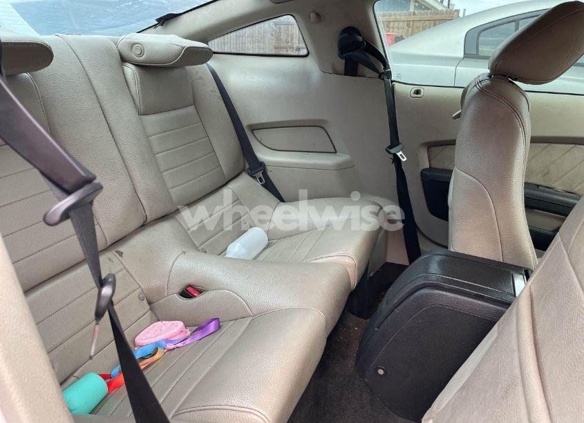 Photo 8 of 2011 Ford Mustang (VIN 1ZVBP8AM7B5111586)