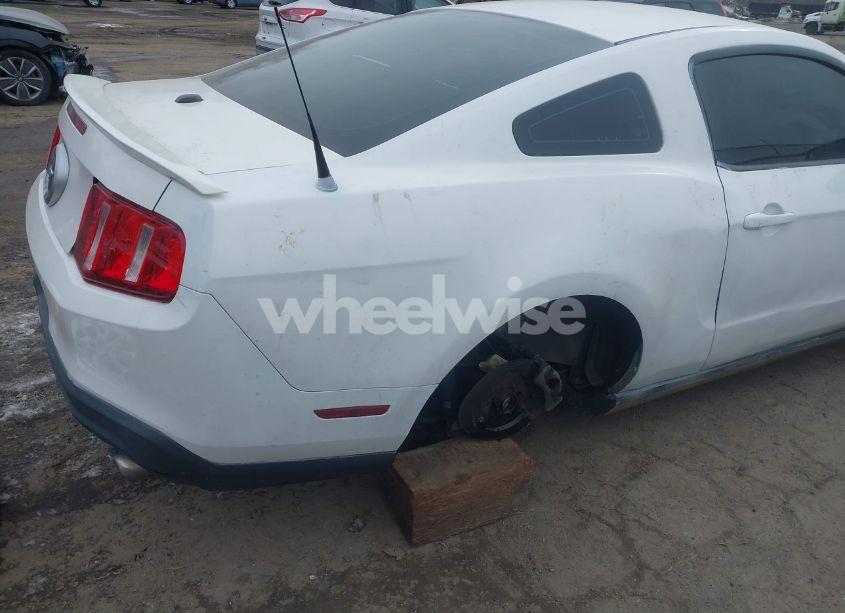 Photo 6 of 2011 Ford Mustang V6 PREMIUM (VIN 1ZVBP8AM7B5139937)