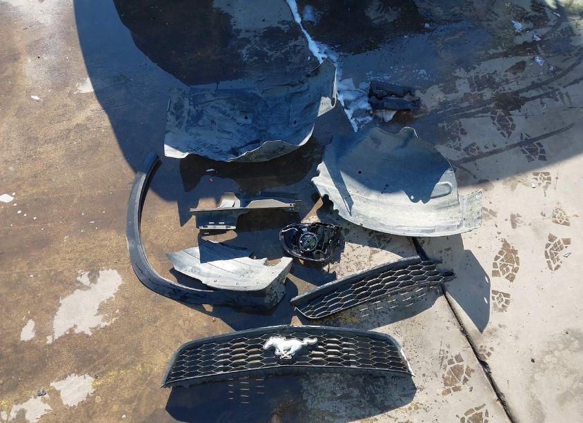 Photo 12 of 2011 Ford Mustang V6 (VIN 1ZVBP8AM7B5157323)