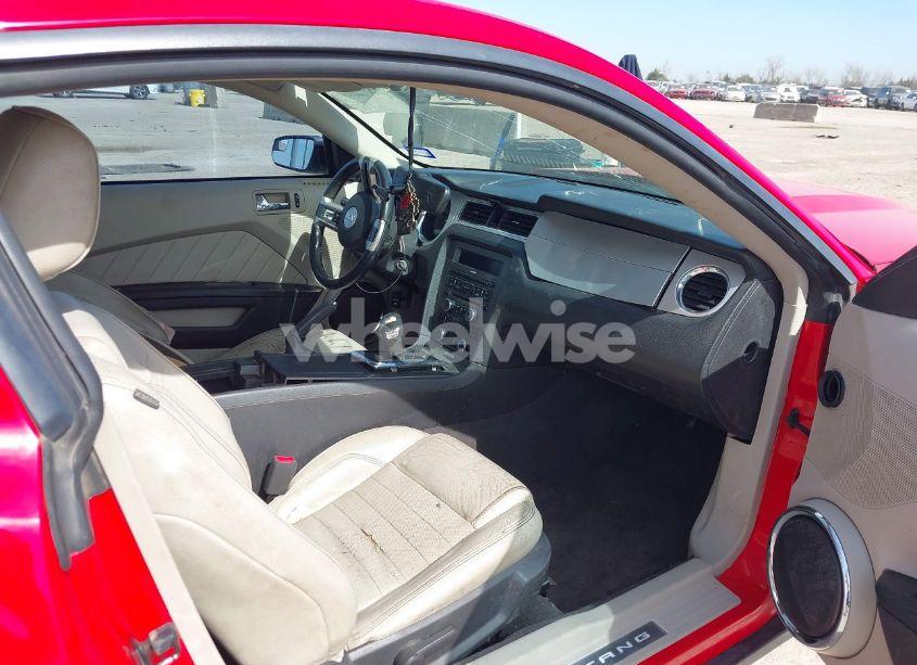 Photo 5 of 2011 Ford Mustang V6 PREMIUM (VIN 1ZVBP8AM7B5169858)