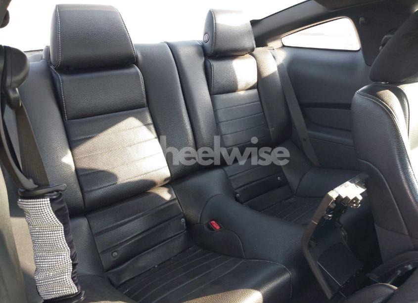 Photo 8 of 2012 Ford Mustang V6 PREMIUM (VIN 1ZVBP8AM7C5205517)