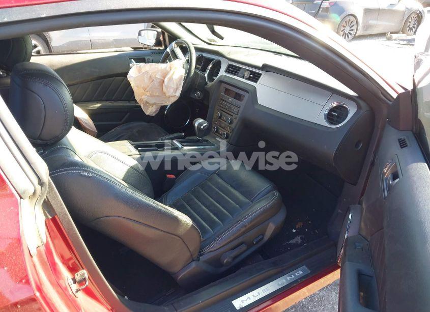 Photo 5 of 2012 Ford Mustang V6 PREMIUM (VIN 1ZVBP8AM7C5266947)