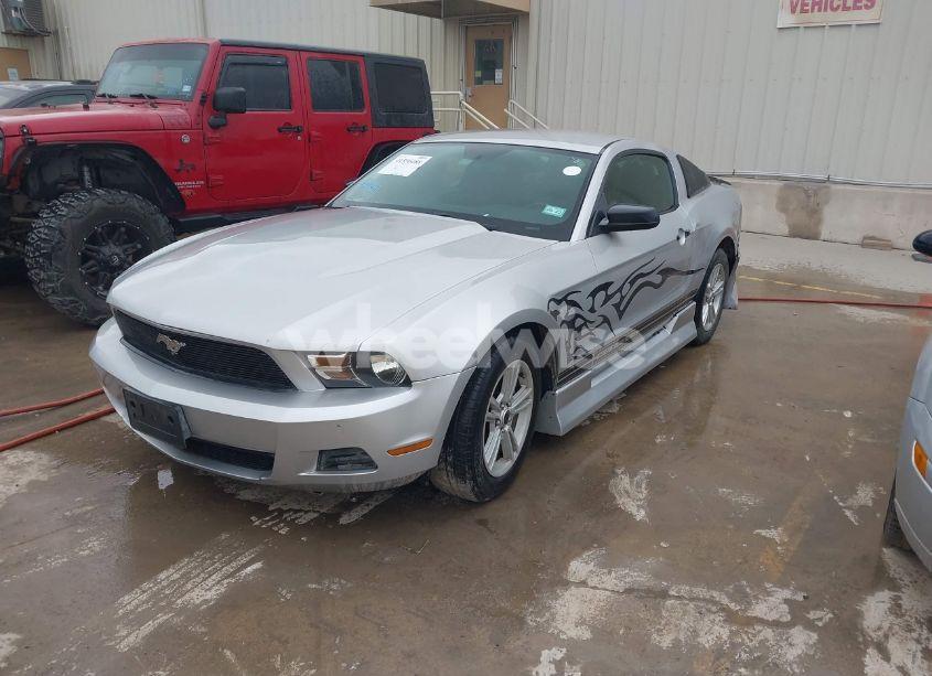 Photo 2 of 2012 Ford Mustang V6 (VIN 1ZVBP8AM7C5272635)