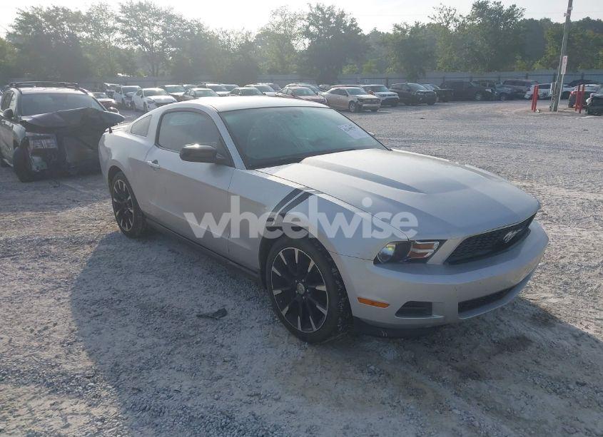 2012 Ford Mustang V6 PREMIUM (VIN 1ZVBP8AM7C5288124) main photo