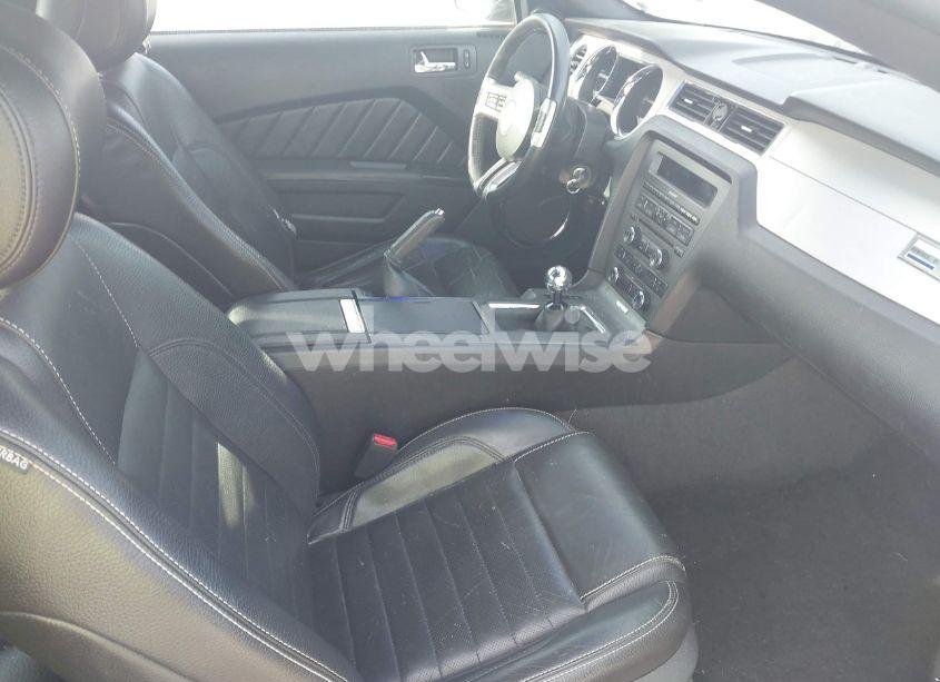 Photo 5 of 2012 Ford Mustang V6 PREMIUM (VIN 1ZVBP8AM7C5288124)