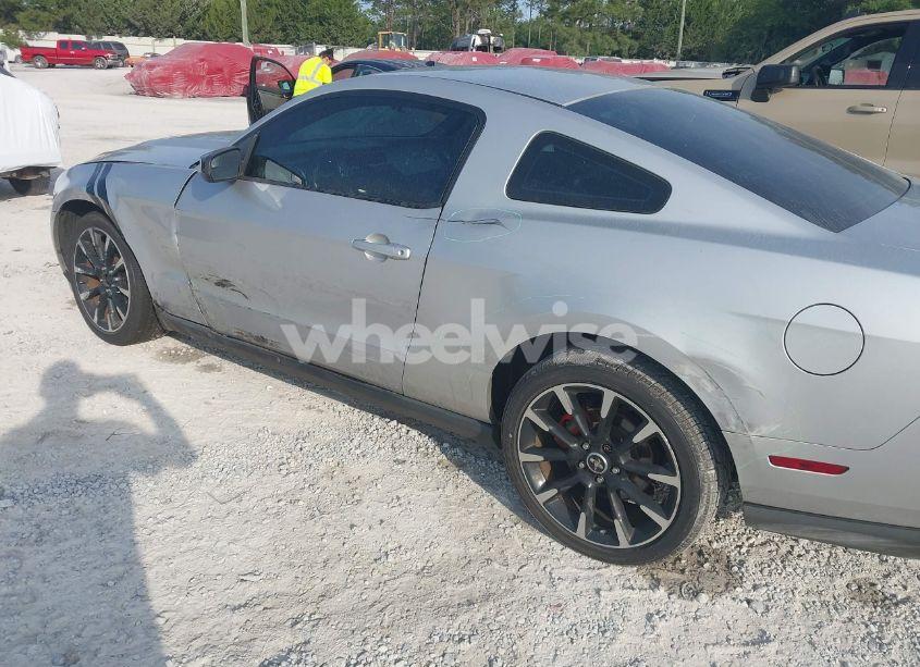 Photo 6 of 2012 Ford Mustang V6 PREMIUM (VIN 1ZVBP8AM7C5288124)
