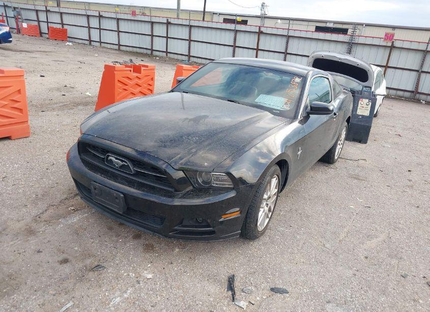 Photo 2 of 2013 Ford Mustang V6 PREMIUM (VIN 1ZVBP8AM7D5205860)