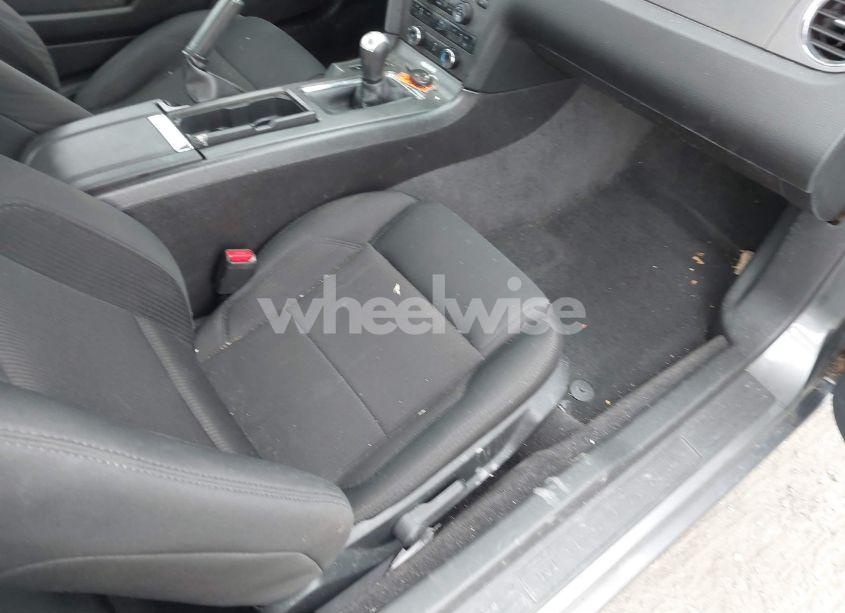 Photo 5 of 2013 Ford Mustang V6 (VIN 1ZVBP8AM7D5231116)