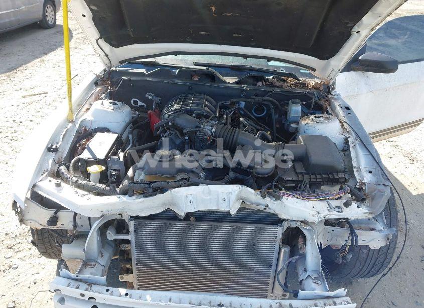 Photo 10 of 2013 Ford Mustang V6 PREMIUM (VIN 1ZVBP8AM7D5243850)