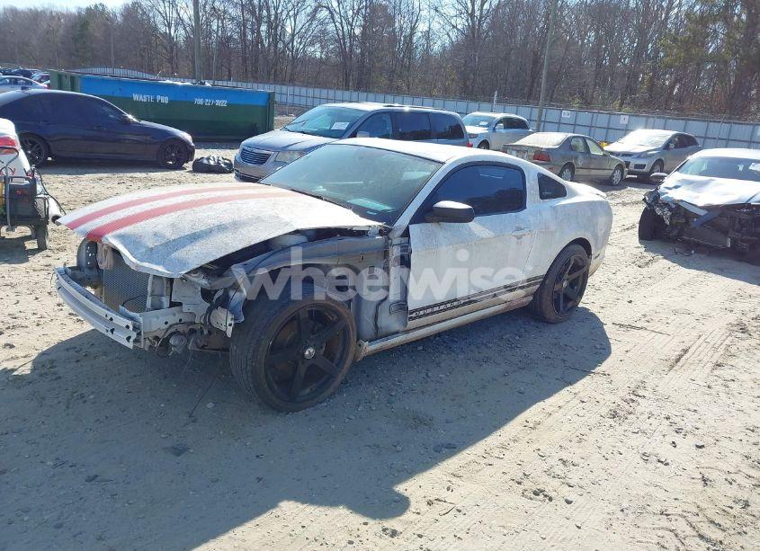 Photo 2 of 2013 Ford Mustang V6 PREMIUM (VIN 1ZVBP8AM7D5243850)
