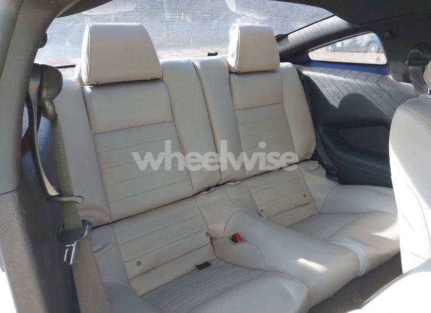 Photo 8 of 2013 Ford Mustang V6 PREMIUM (VIN 1ZVBP8AM7D5243850)