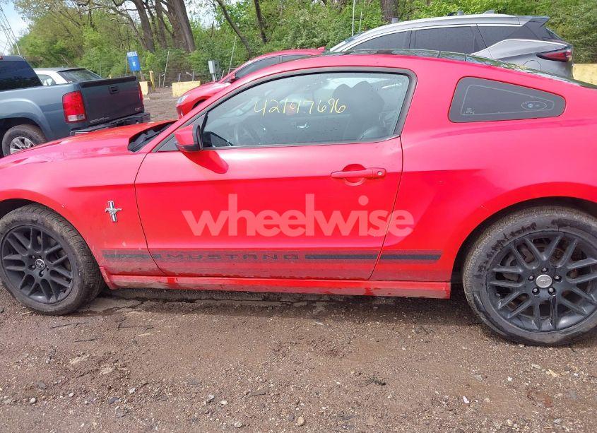 Photo 14 of 2013 Ford Mustang V6 PREMIUM (VIN 1ZVBP8AM7D5244237)