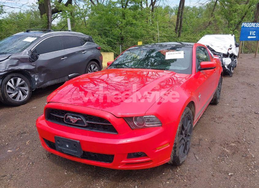 Photo 2 of 2013 Ford Mustang V6 PREMIUM (VIN 1ZVBP8AM7D5244237)