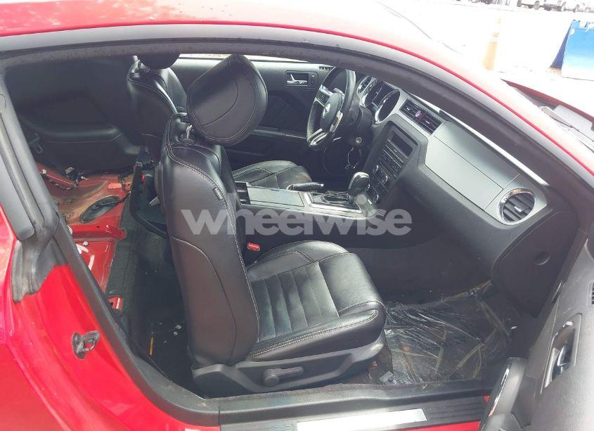 Photo 5 of 2013 Ford Mustang V6 PREMIUM (VIN 1ZVBP8AM7D5244237)