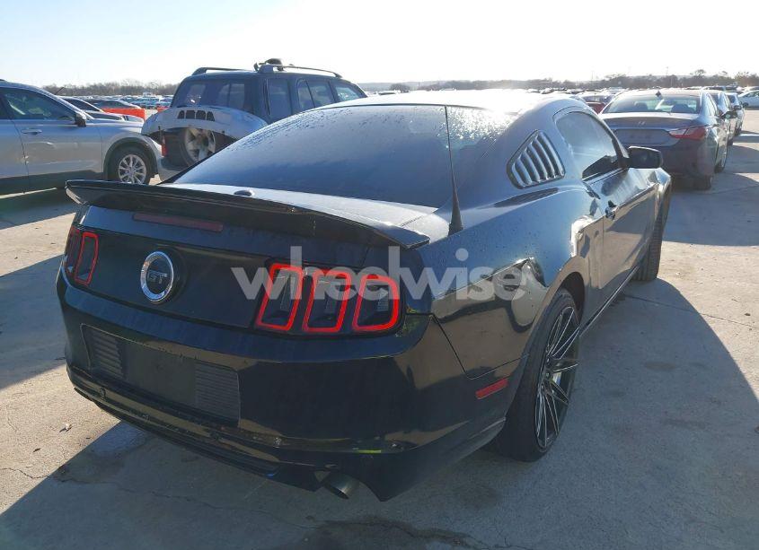 Photo 4 of 2013 Ford Mustang V6 PREMIUM (VIN 1ZVBP8AM7D5275813)