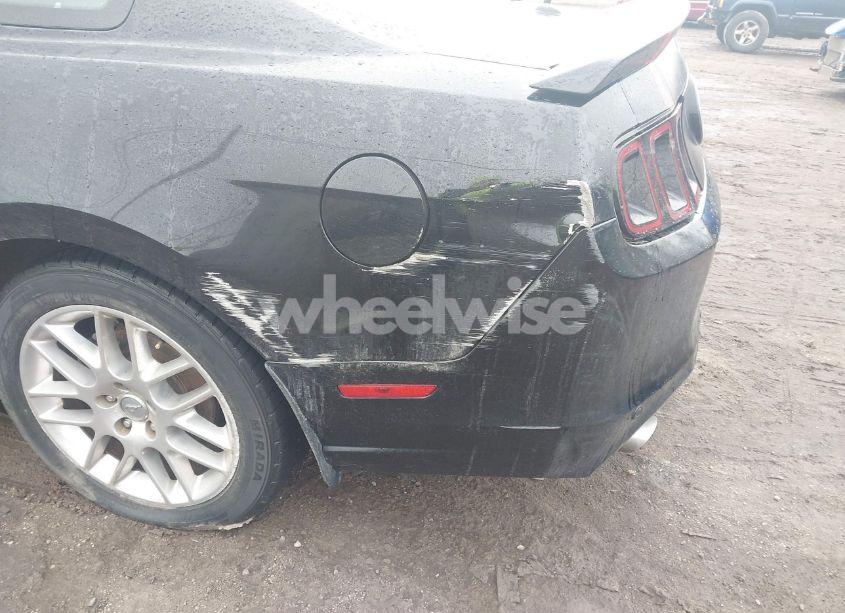 Photo 17 of 2014 Ford Mustang V6 PREMIUM (VIN 1ZVBP8AM7E5230808)