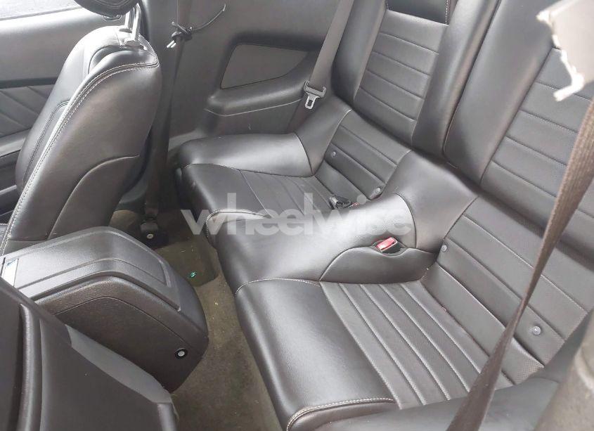 Photo 8 of 2014 Ford Mustang V6 PREMIUM (VIN 1ZVBP8AM7E5230808)