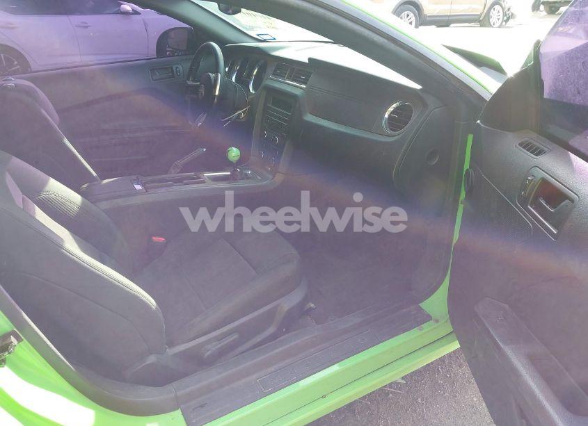 Photo 5 of 2014 Ford Mustang V6 (VIN 1ZVBP8AM7E5237290)