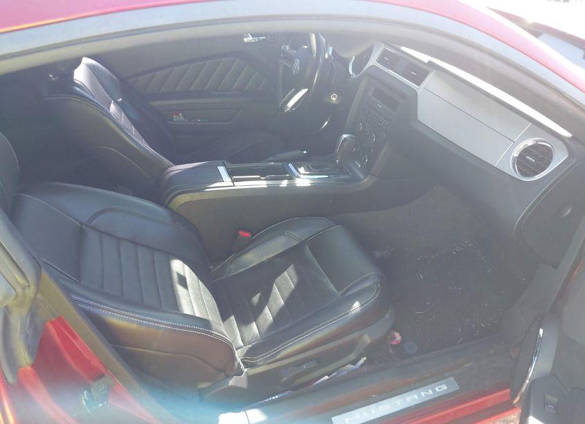 Photo 5 of 2014 Ford Mustang V6 PREMIUM (VIN 1ZVBP8AM7E5240836)